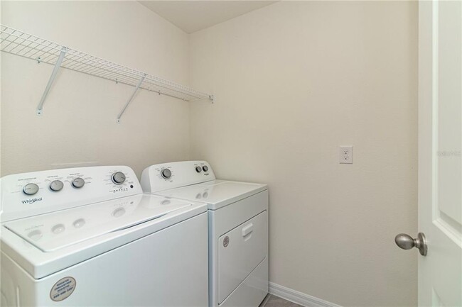 Building Photo - 9109 SW 45th Ter