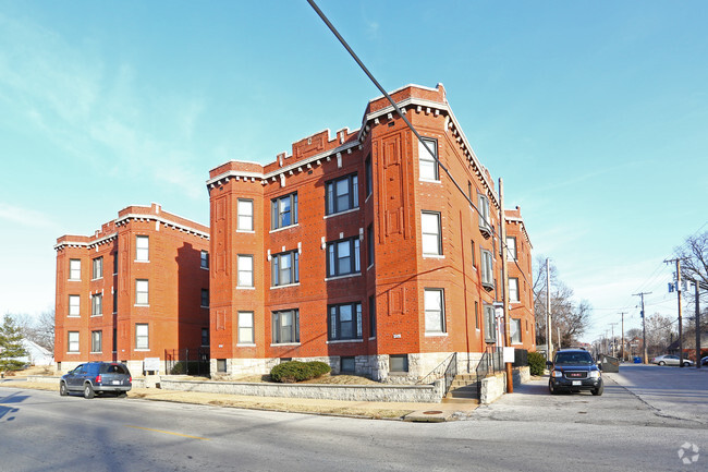 Primary Photo - Dr Taylor Apartments