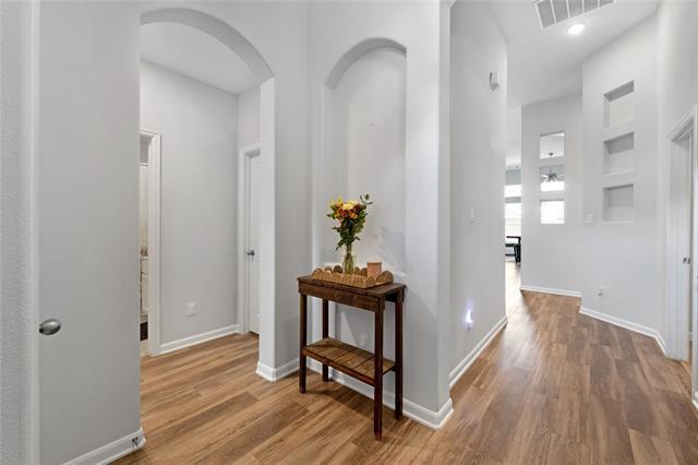 Building Photo - 16521 Garden Dr