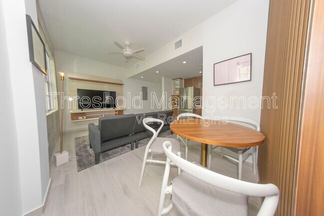 Building Photo - 820 Ocean Dr