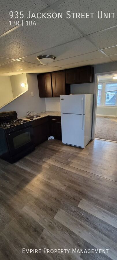 Building Photo - 935 Jackson St