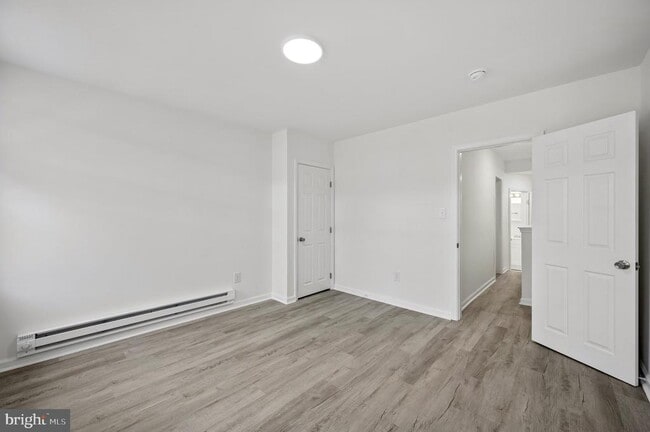 Building Photo - 1216 W Firth St