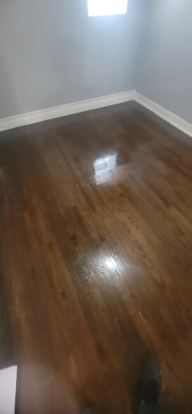 Building Photo - 8043 S Maryland Ave