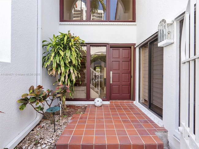 Building Photo - 3620 Yacht Club Dr
