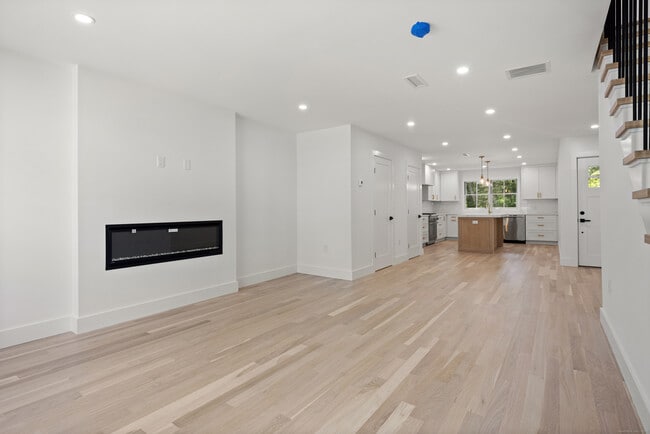 Building Photo - 26 Homestead Ln