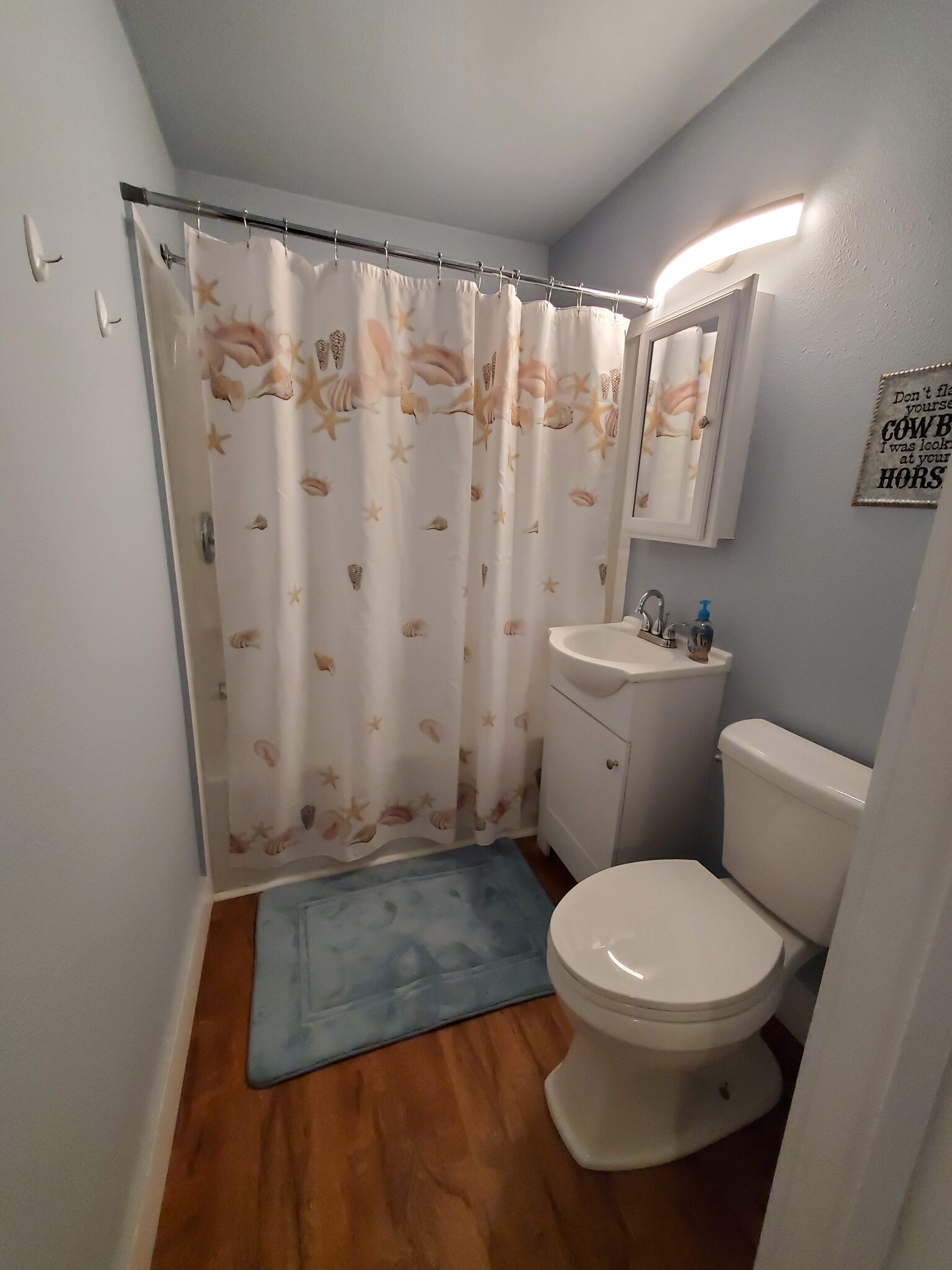 Bathrooms - 1621 6th St