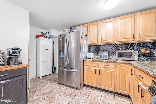 Building Photo - 25921 Largo Ct