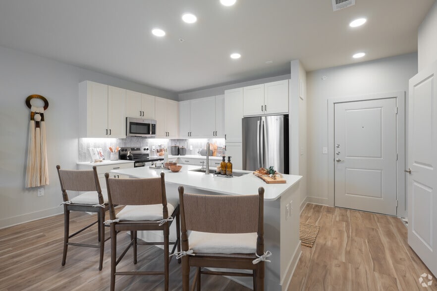 3BR, 2.5BA - 1,582SF - Dining Area - Marlowe Wellington