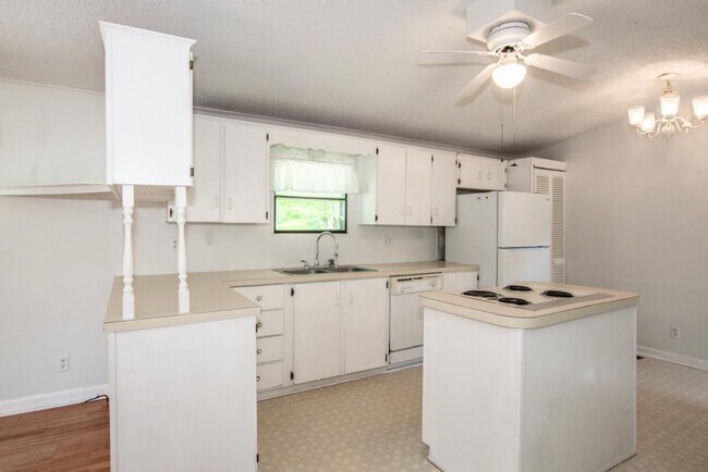 Building Photo - 7967 Caswell Rd