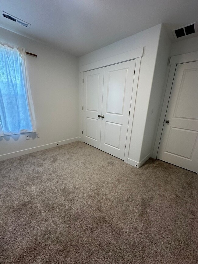 Building Photo - Absolutely STUNNING Home in Lehi!!!