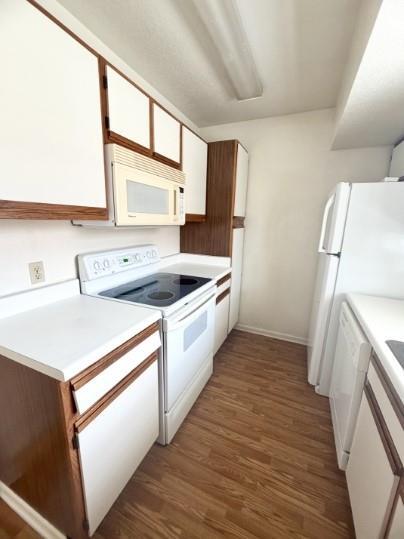 Building Photo - 728 W San Antonio St