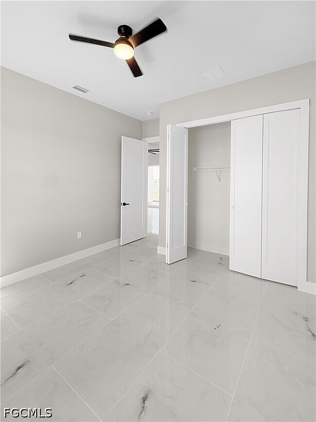 Building Photo - 303 NW 26th Ave