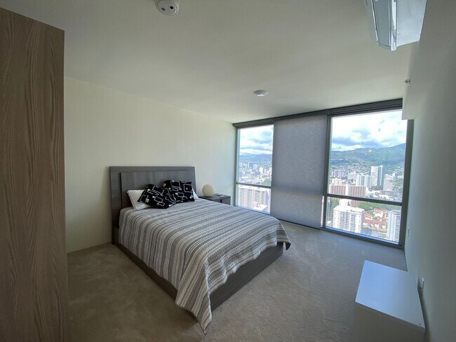 Building Photo - The Kapiolani Residence Fully Furnished 2 ...
