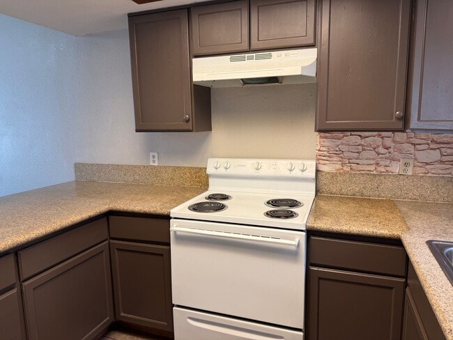 Building Photo - 3823 S Maryland Pkwy