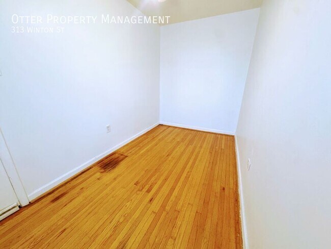 Building Photo - 313 Winton St