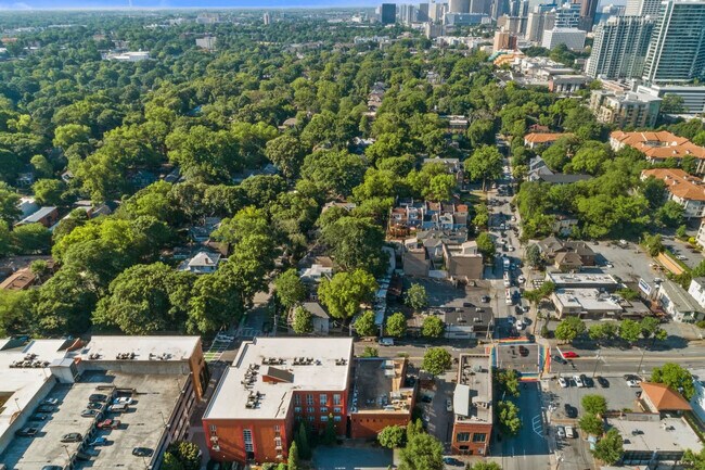 Building Photo - 940 Piedmont Ave NE