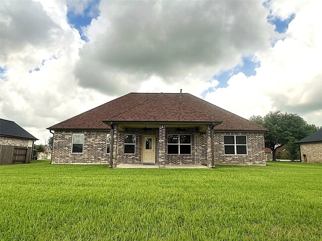 Building Photo - 9723 Highland Pointe Dr