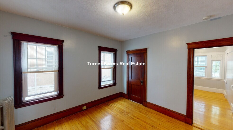 Building Photo - 117 Hillsdale Rd