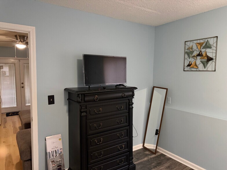 Building Photo - 1399 Austin Rd