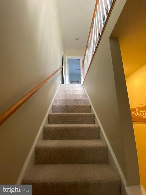 Building Photo - 1444 S Charles St