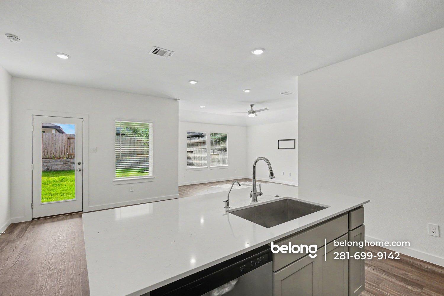 Building Photo - 4222 Multnomah Fls Dr