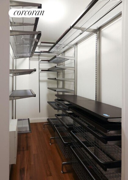 Building Photo - 88 Greenwich St