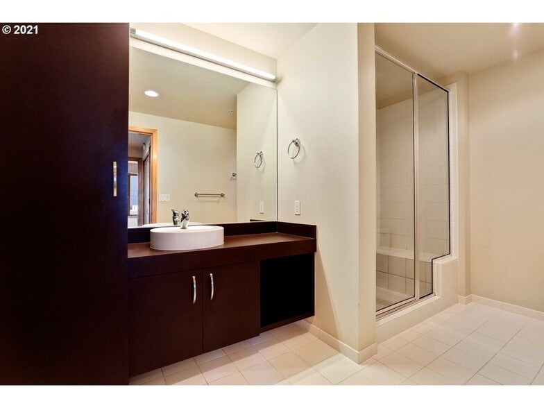 Bathroom - 1255 NW 9th Ave