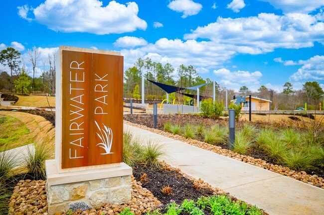 Building Photo - 1225 Antelope Passing Dr