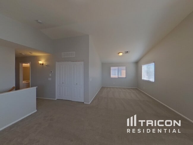 Building Photo - 40155 W Thornberry Ln