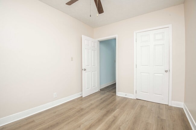 Building Photo - 1148 Baker Ave