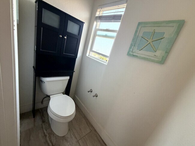 Building Photo - 1537 Oyster Bay Ct