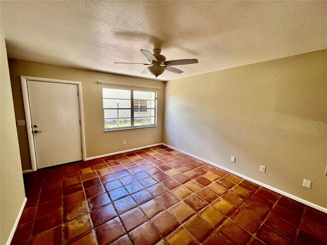 Building Photo - 4885 Rilma Ave