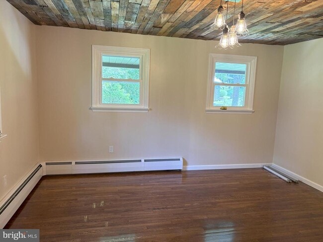 Building Photo - 147 Sieger Rd
