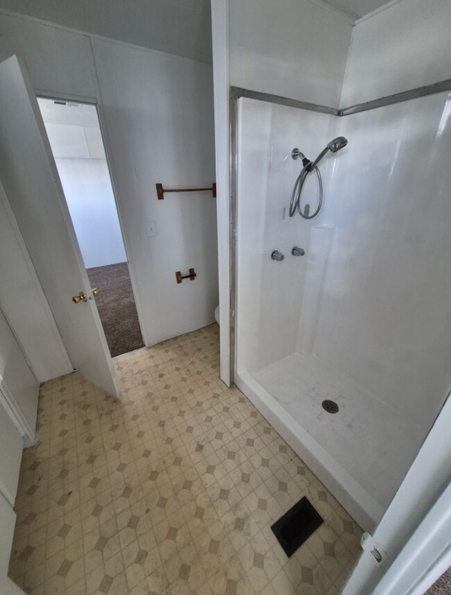 Building Photo - 3601 E Wyoming Ave