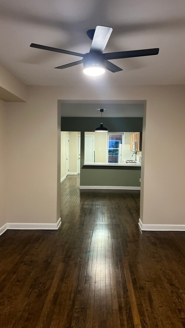 Building Photo - 1503 W Superior St