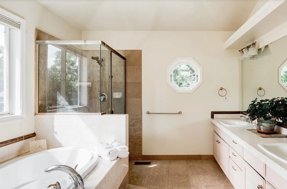 Building Photo - 995 Quince Ave