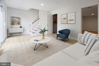 Building Photo - 1132 James Madison Cir