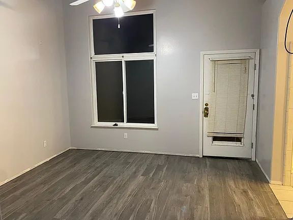 Building Photo - Location, location, location! This charming home is located in the much desired Northwest area of...