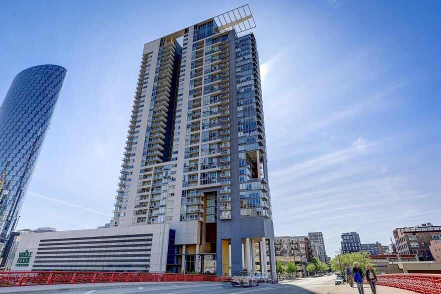 Building Photo - 737 W Washington Blvd
