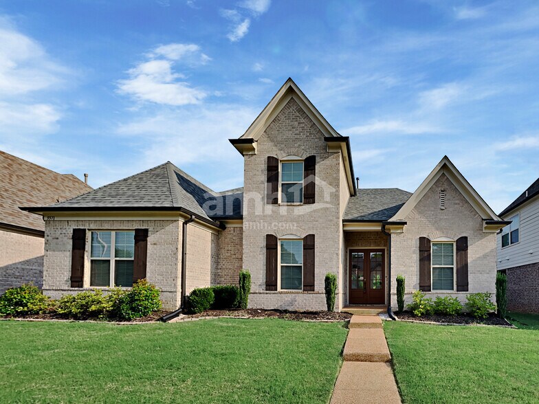 Primary Photo - 5571 Stonecrest Dr
