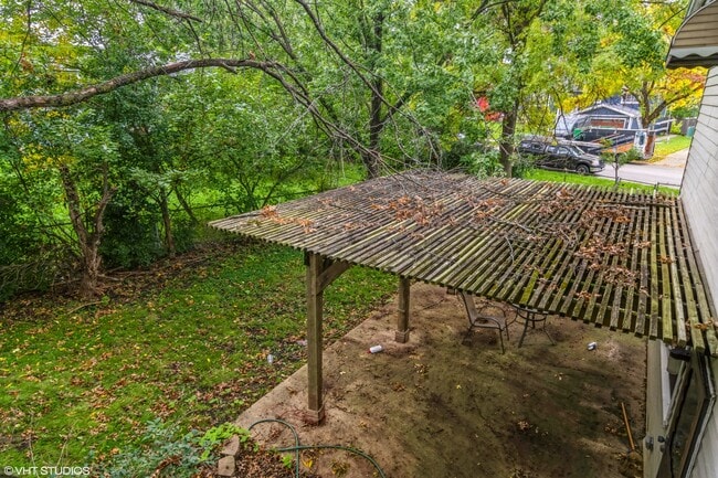 Building Photo - 101 Springhill Dr