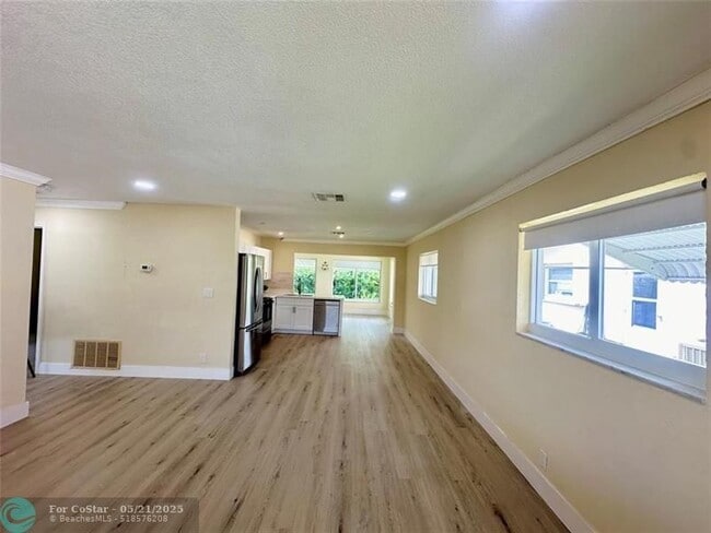 Building Photo - 4514 NW 49th Dr