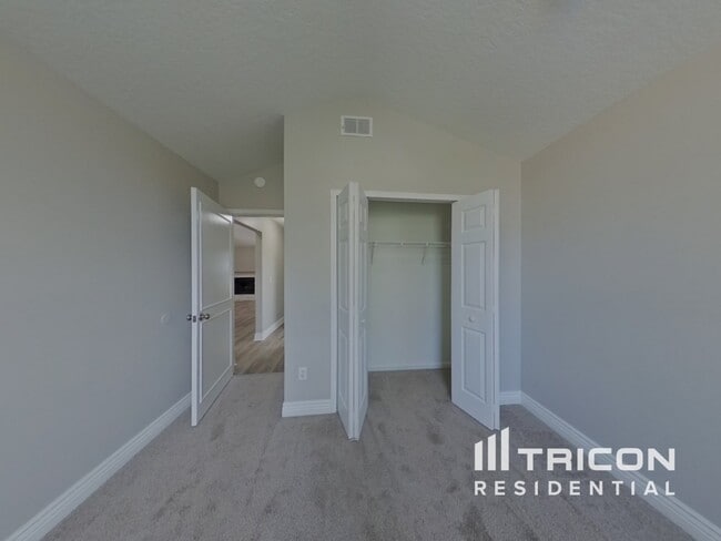 Building Photo - 8030 Peppermint Ln