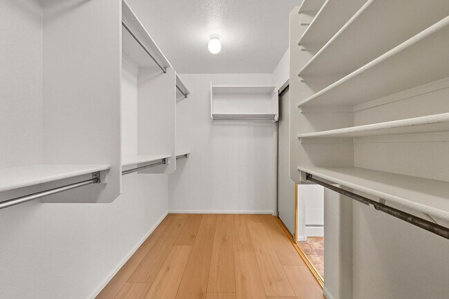 Building Photo - Solar Home with Nice Floorplan in a Great ...