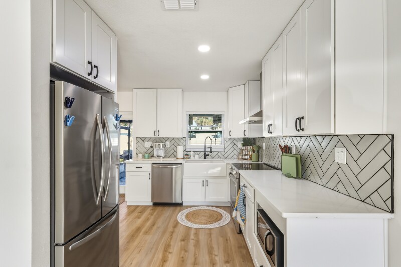 Building Photo - 463 85th Ave