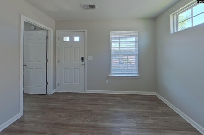 Building Photo - 712 Blazing Star Trl