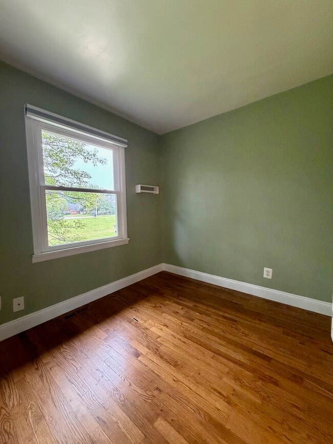 Building Photo - 5S481 Glenoban Dr