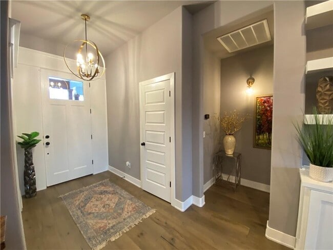 Building Photo - 300 Waterfall Ln