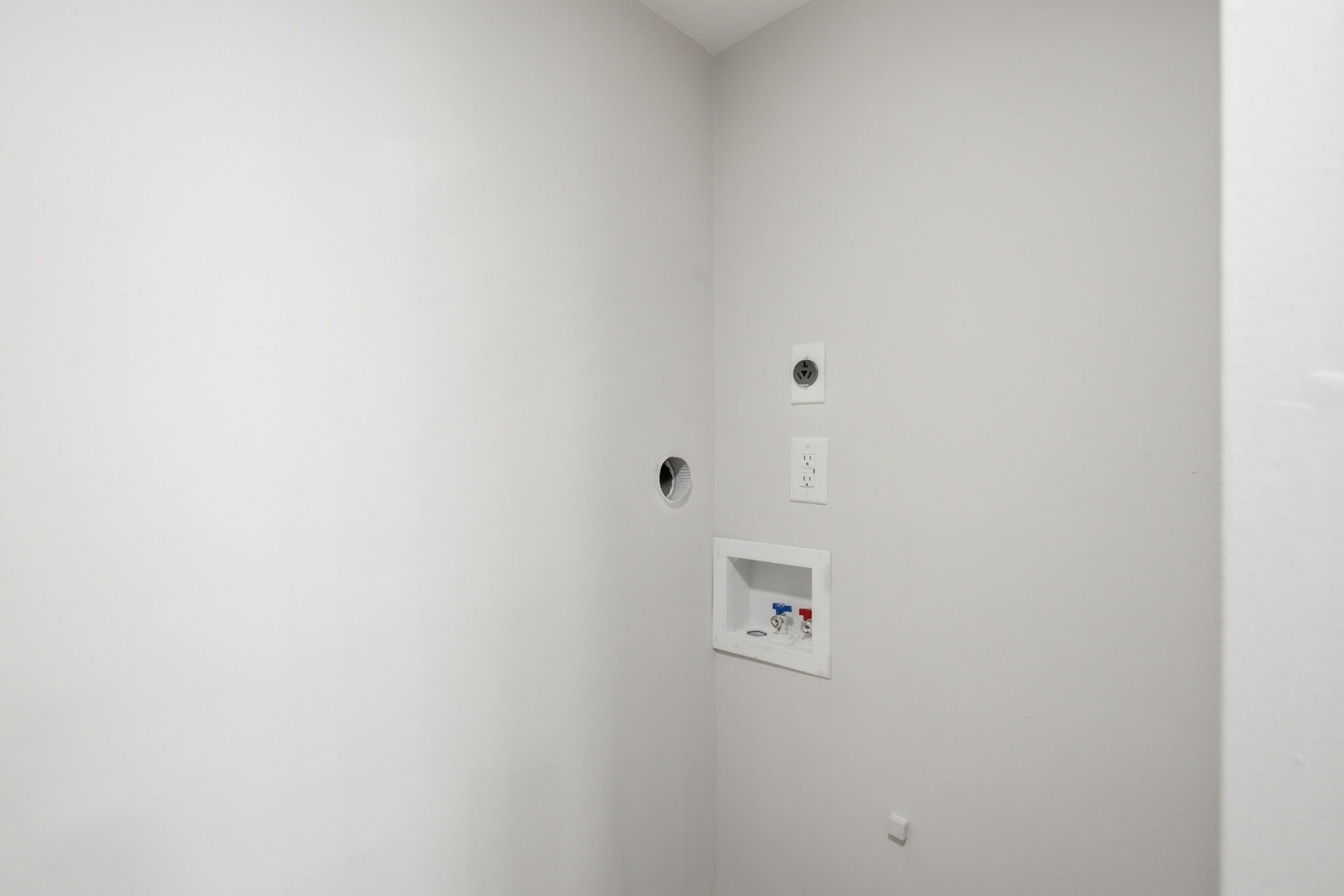 Building Photo - 8 Lyford Key