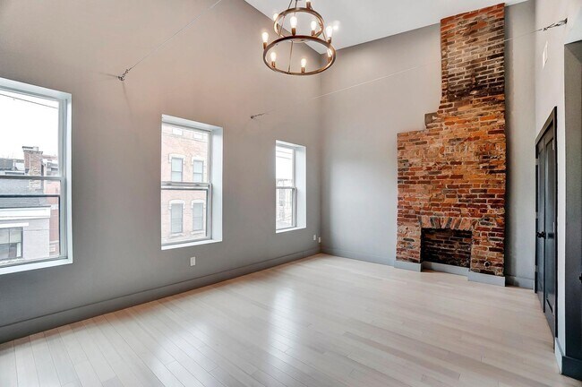 Building Photo - 1534 Republic St